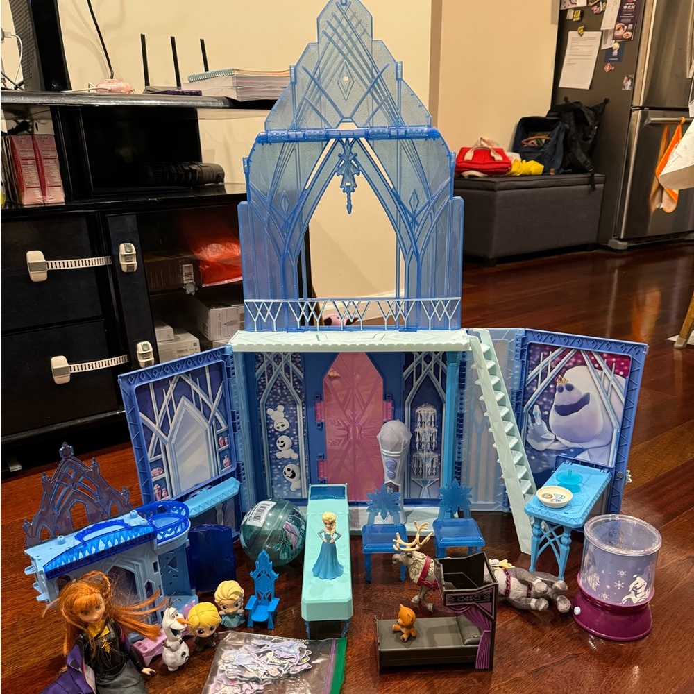 Miscellaneous Elsa Toys